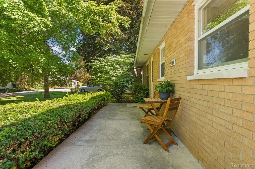 9144 Walnut Drive Northfield Township MI 48189