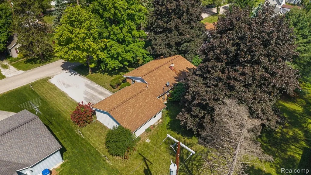 9144 Walnut Drive Northfield Township MI 48189