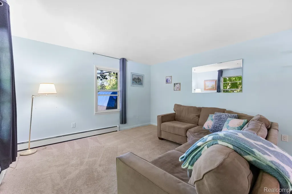 9144 Walnut Drive Northfield Township MI 48189