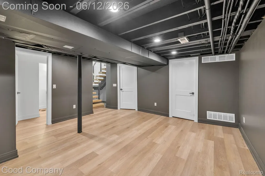 3813 Linwood Avenue Royal Oak City MI 48073