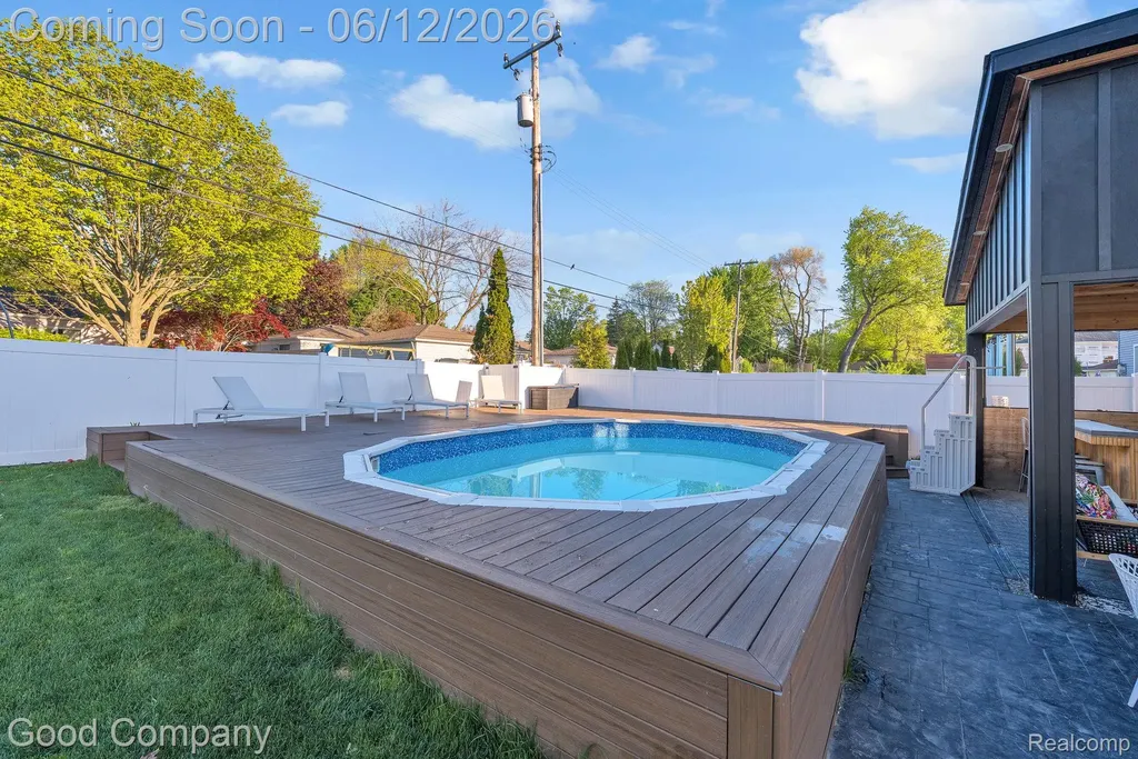 3813 Linwood Avenue Royal Oak City MI 48073