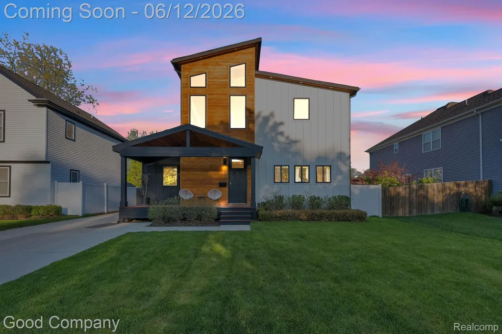 3813 Linwood Avenue Royal Oak City MI 48073