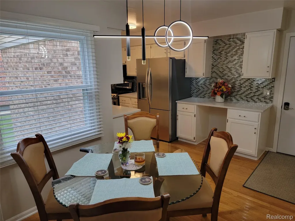 201 Sandalwood Drive Rochester Hills City MI 48307