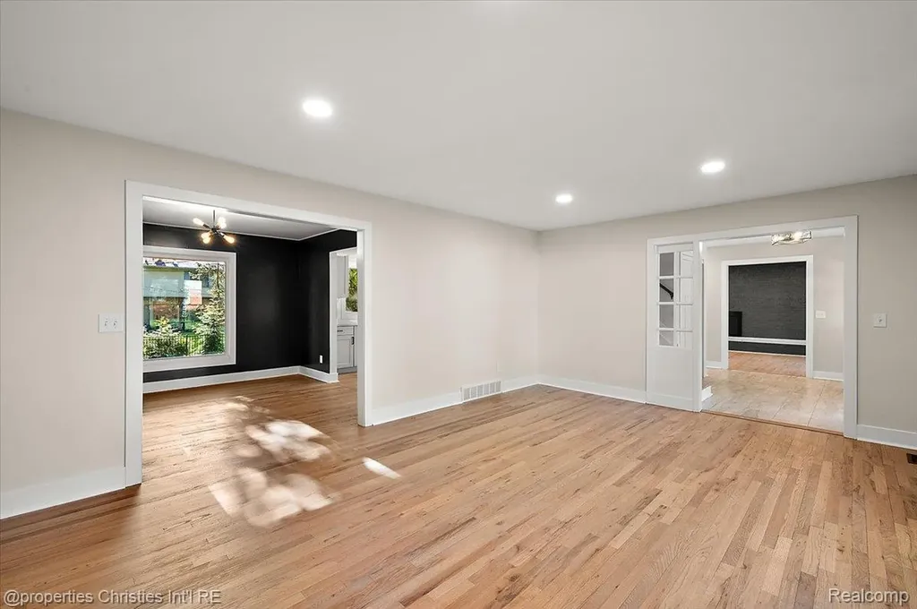 7381 Cathedral Drive Bloomfield Hills City MI 48301