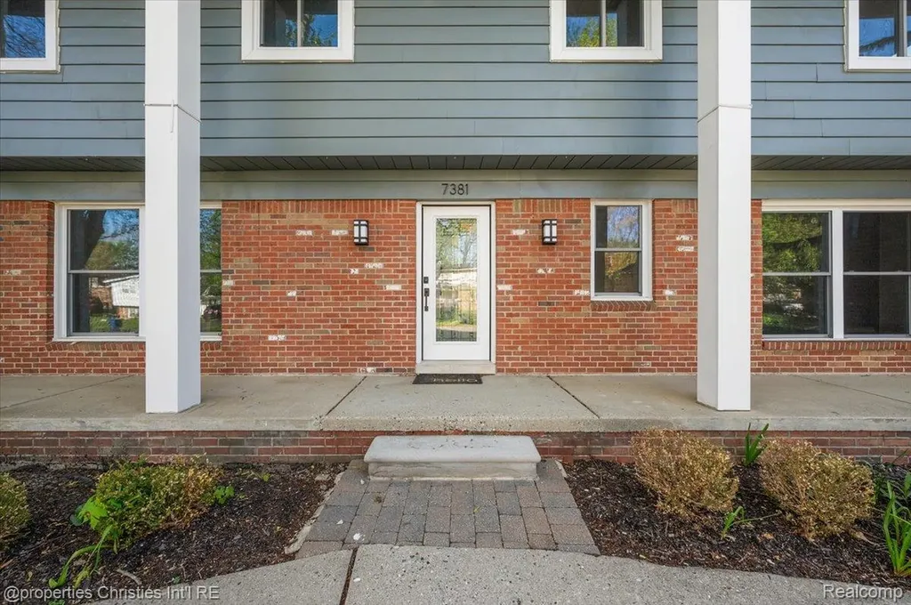 7381 Cathedral Drive Bloomfield Hills City MI 48301
