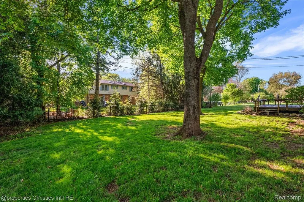 7381 Cathedral Drive Bloomfield Hills City MI 48301