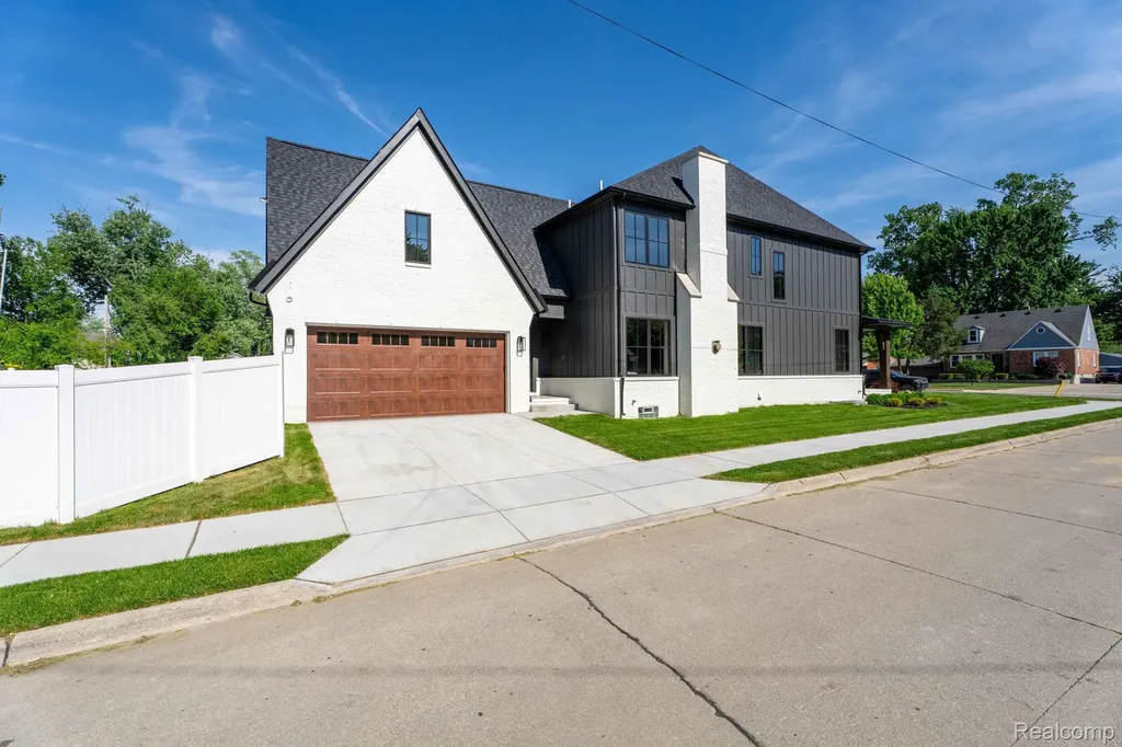 503 Girard Avenue Royal Oak City MI 48073
