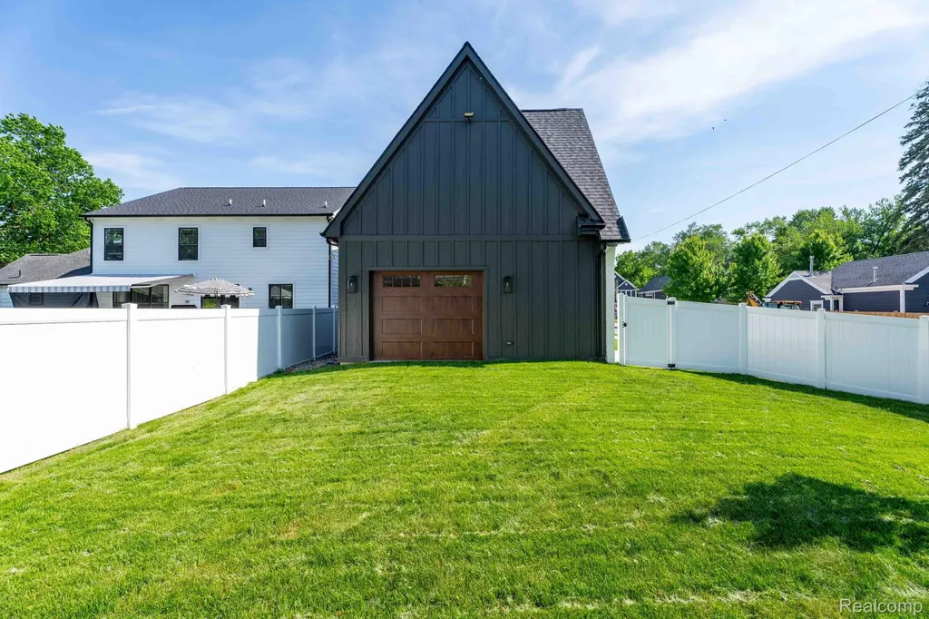 503 Girard Avenue Royal Oak City MI 48073