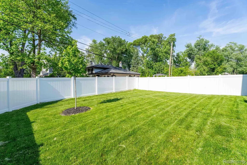 503 Girard Avenue Royal Oak City MI 48073