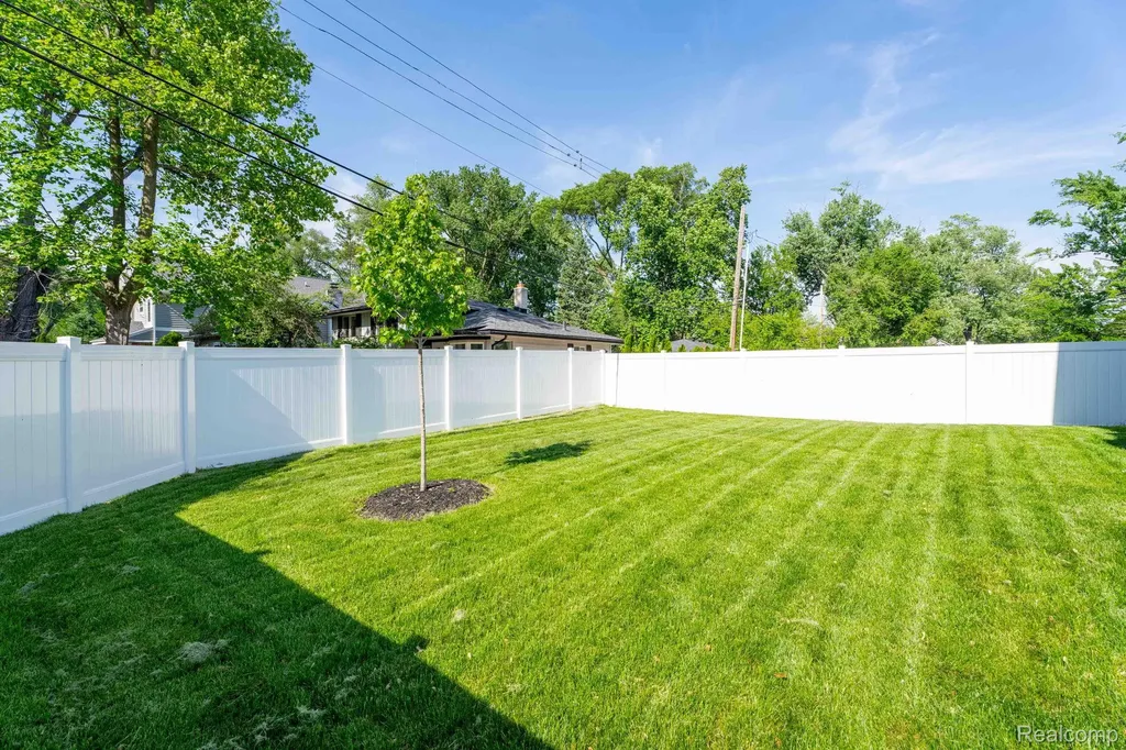503 Girard Avenue Royal Oak City MI 48073