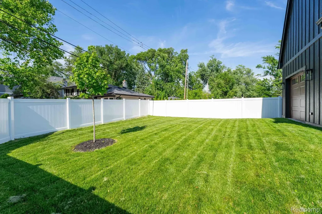 503 Girard Avenue Royal Oak City MI 48073