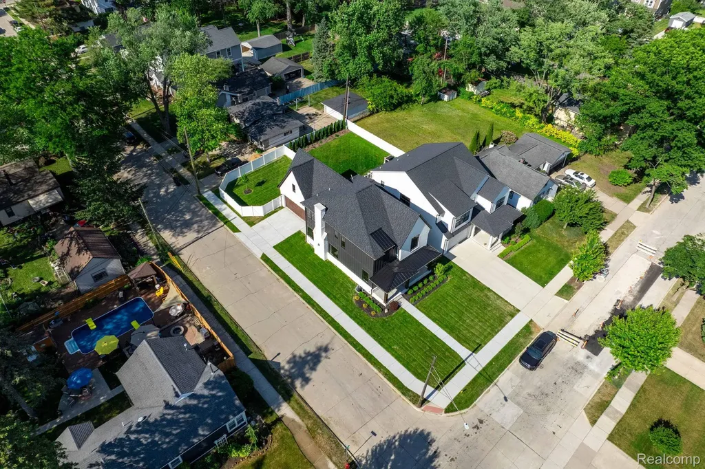 503 Girard Avenue Royal Oak City MI 48073