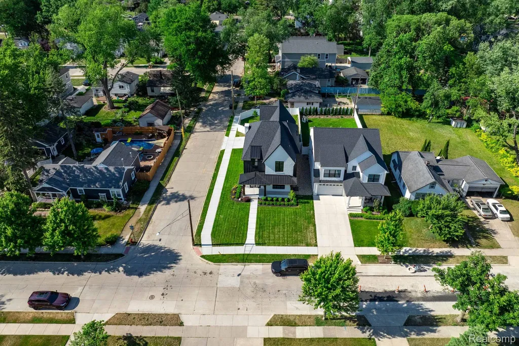 503 Girard Avenue Royal Oak City MI 48073
