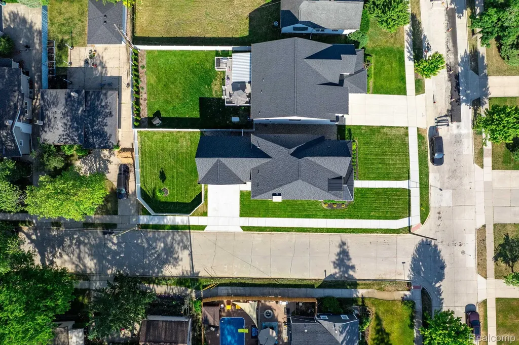 503 Girard Avenue Royal Oak City MI 48073