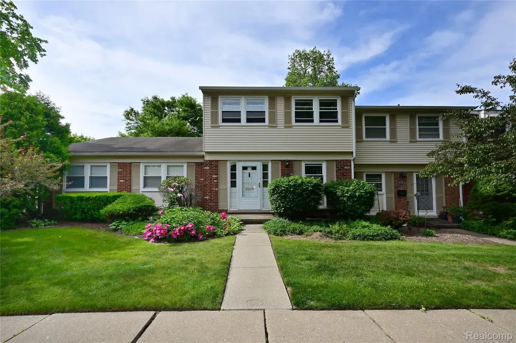 5177 Buckingham Troy City MI 48098