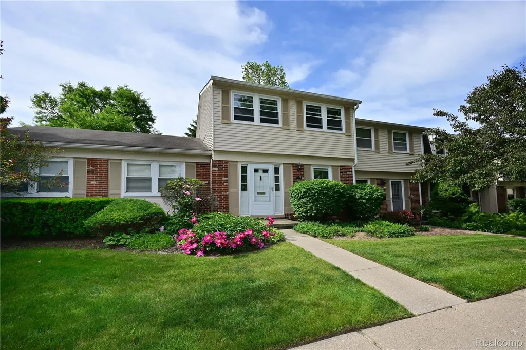 5177 Buckingham Troy City MI 48098
