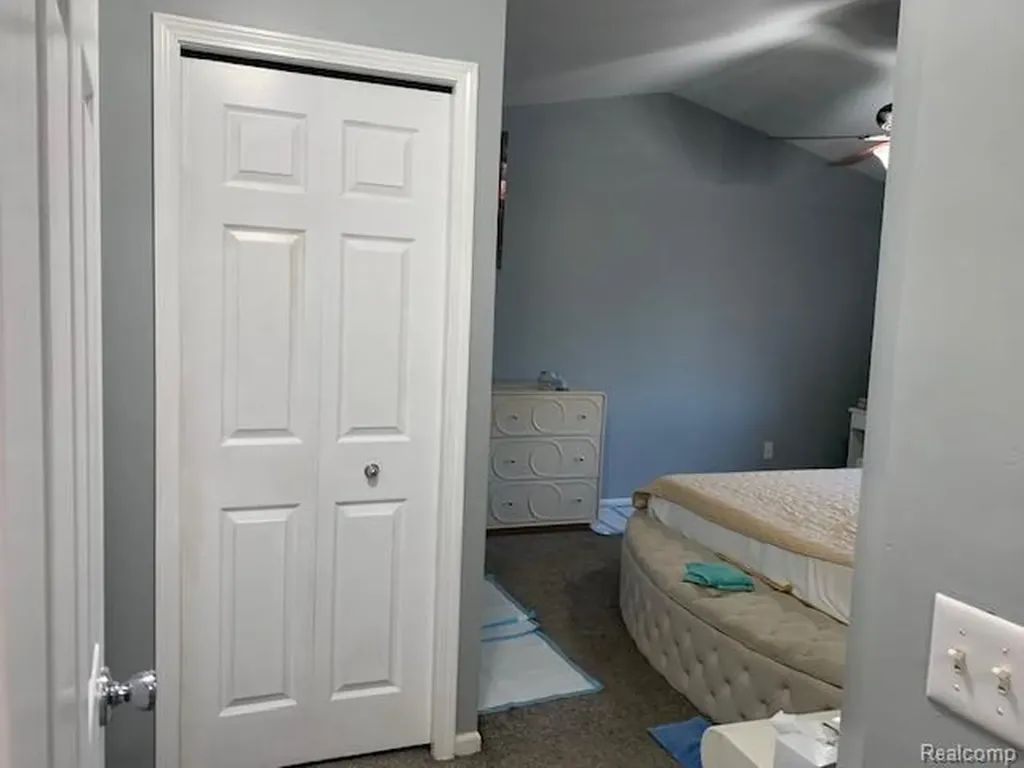 26654 Kirkway Circle Woodhaven City MI 48183