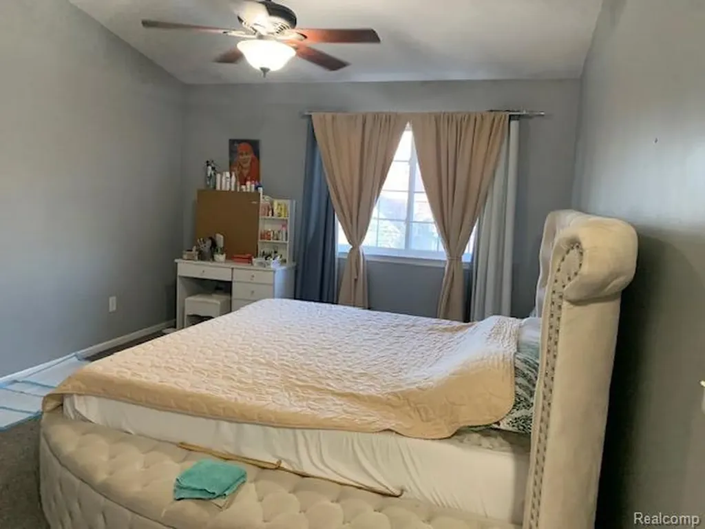 26654 Kirkway Circle Woodhaven City MI 48183