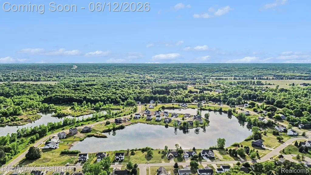 603 Land Bridge Perry City MI 48872