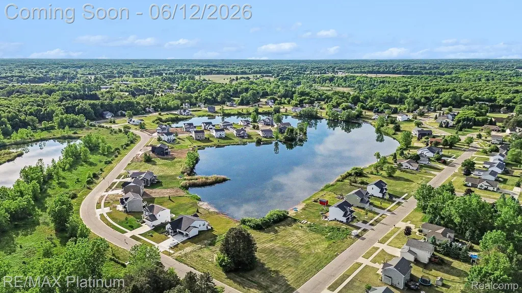 603 Land Bridge Perry City MI 48872