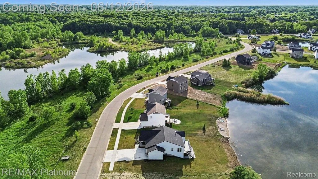 603 Land Bridge Perry City MI 48872