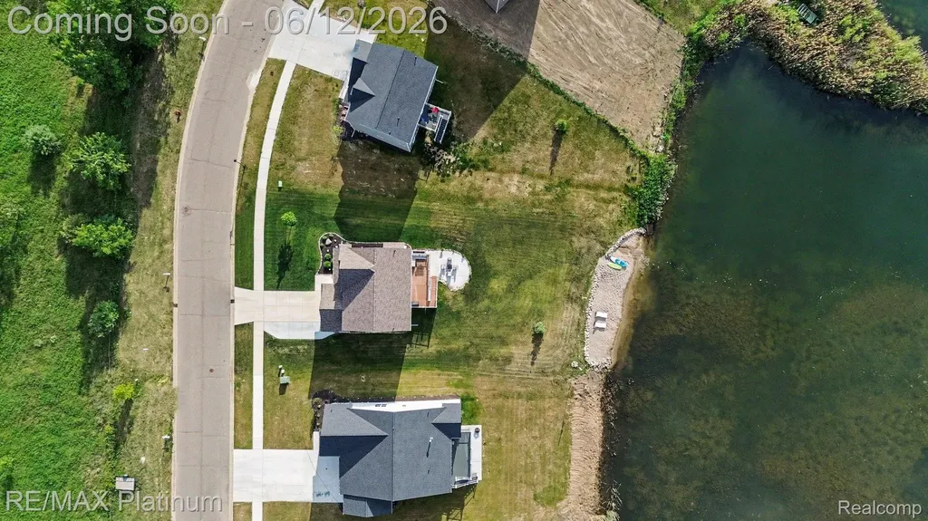 603 Land Bridge Perry City MI 48872