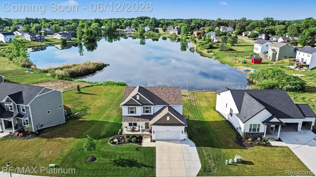 603 Land Bridge Perry City MI 48872