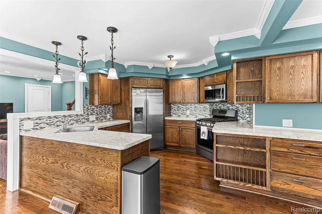 218 W Greenlawn Avenue Lansing City MI 48910
