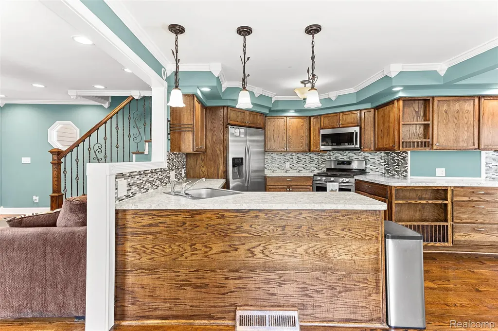 218 W Greenlawn Avenue Lansing City MI 48910