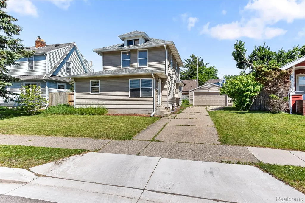 218 W Greenlawn Avenue Lansing City MI 48910