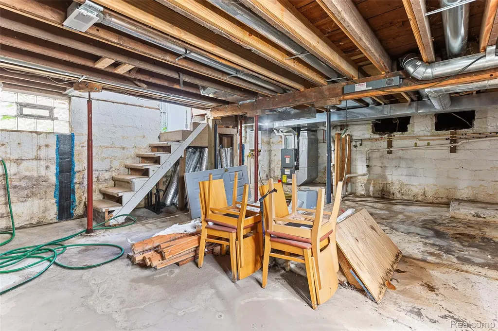 218 W Greenlawn Avenue Lansing City MI 48910