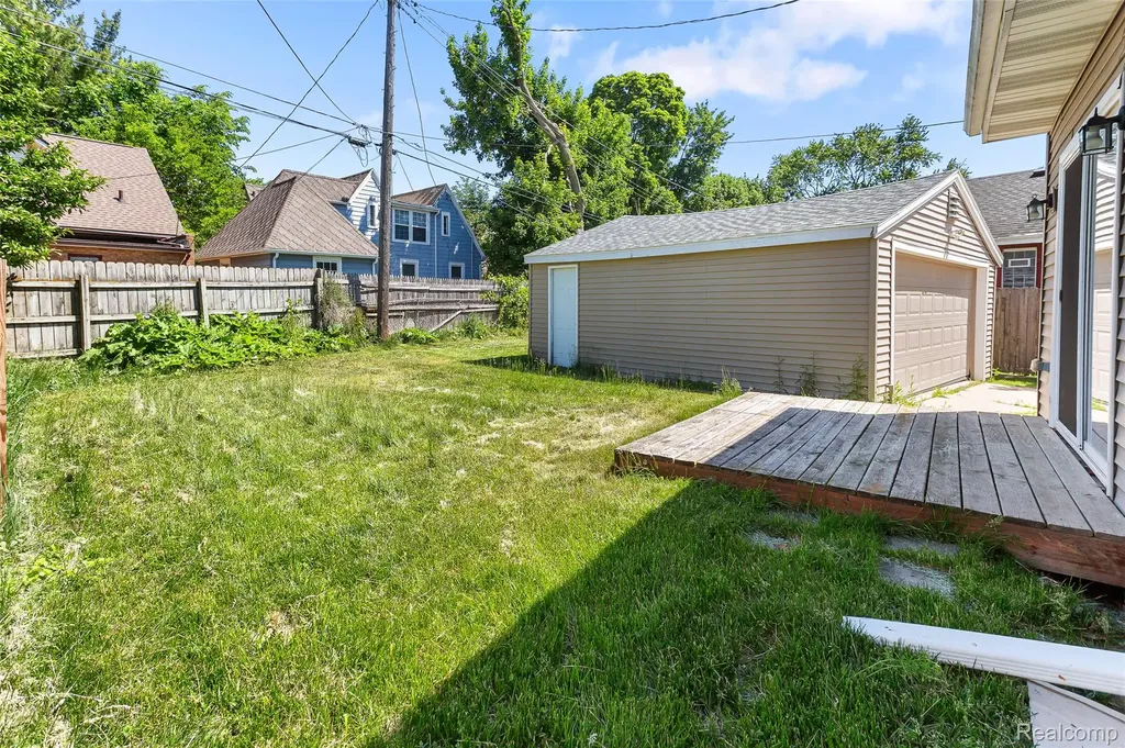 218 W Greenlawn Avenue Lansing City MI 48910