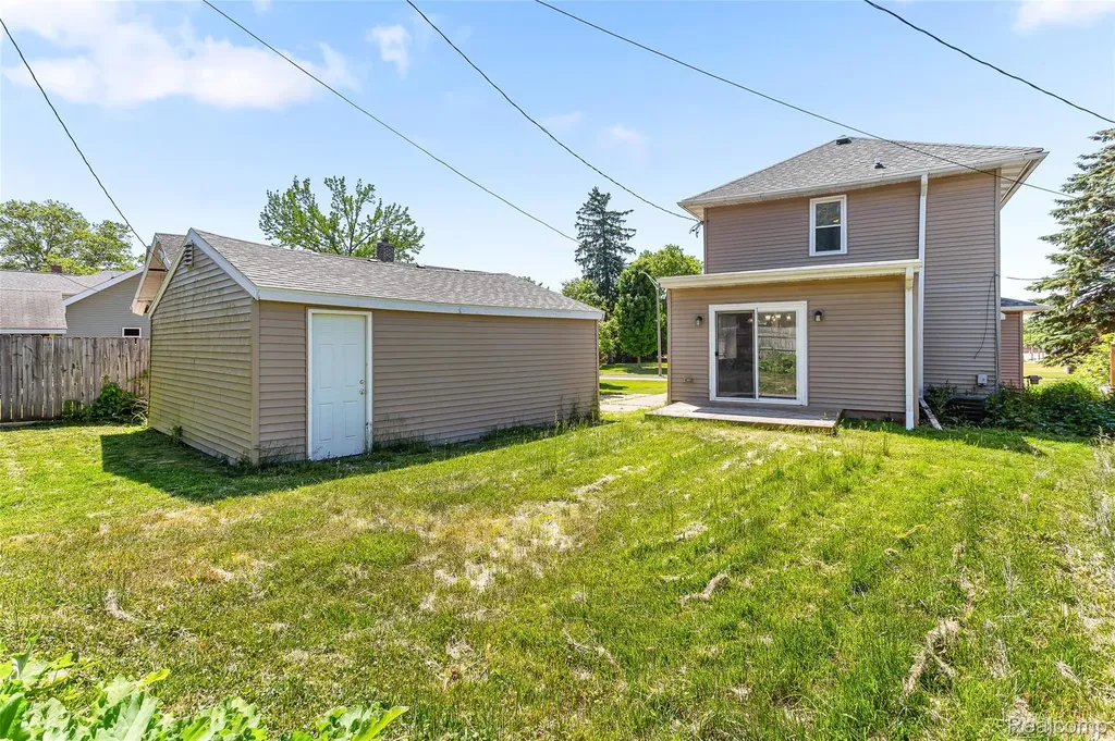 218 W Greenlawn Avenue Lansing City MI 48910