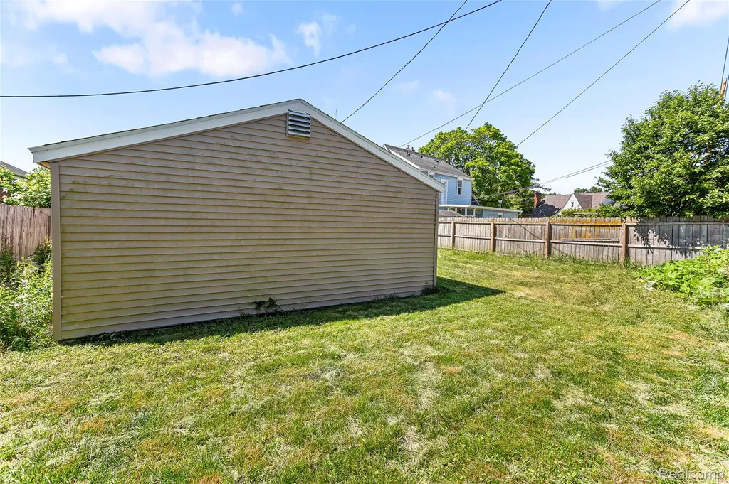 218 W Greenlawn Avenue Lansing City MI 48910