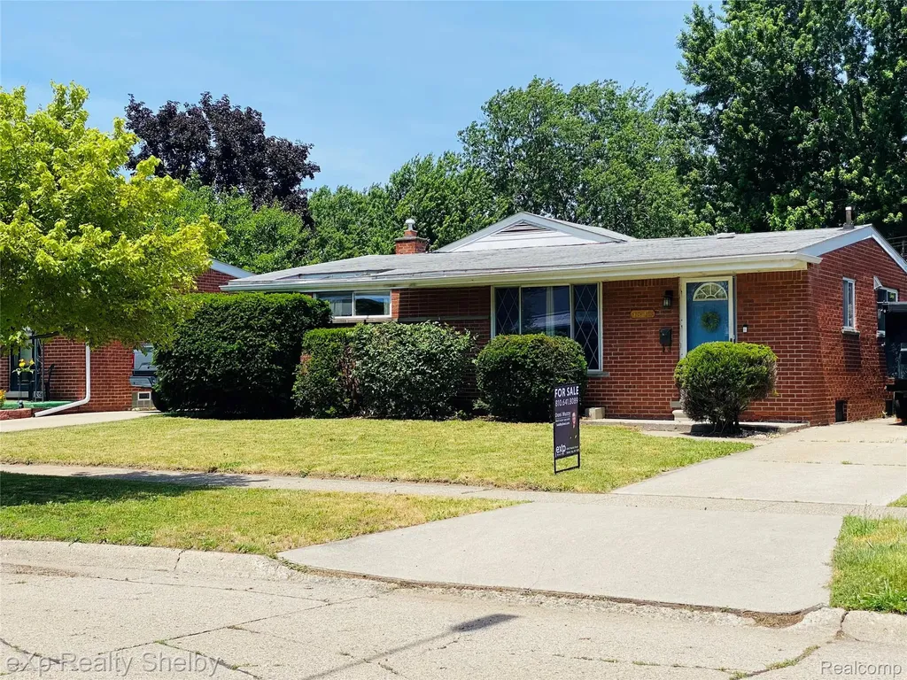 1545 Cynthia Avenue Madison Heights City MI 48071