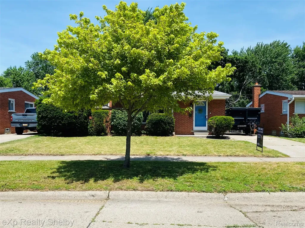 1545 Cynthia Avenue Madison Heights City MI 48071