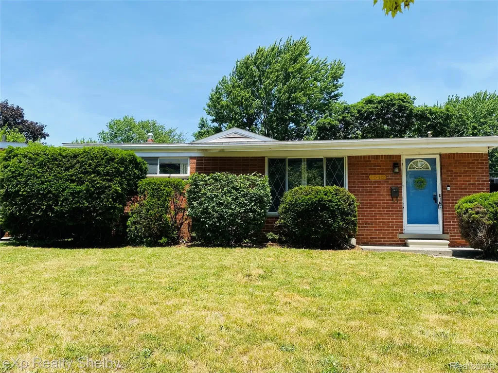 1545 Cynthia Avenue Madison Heights City MI 48071