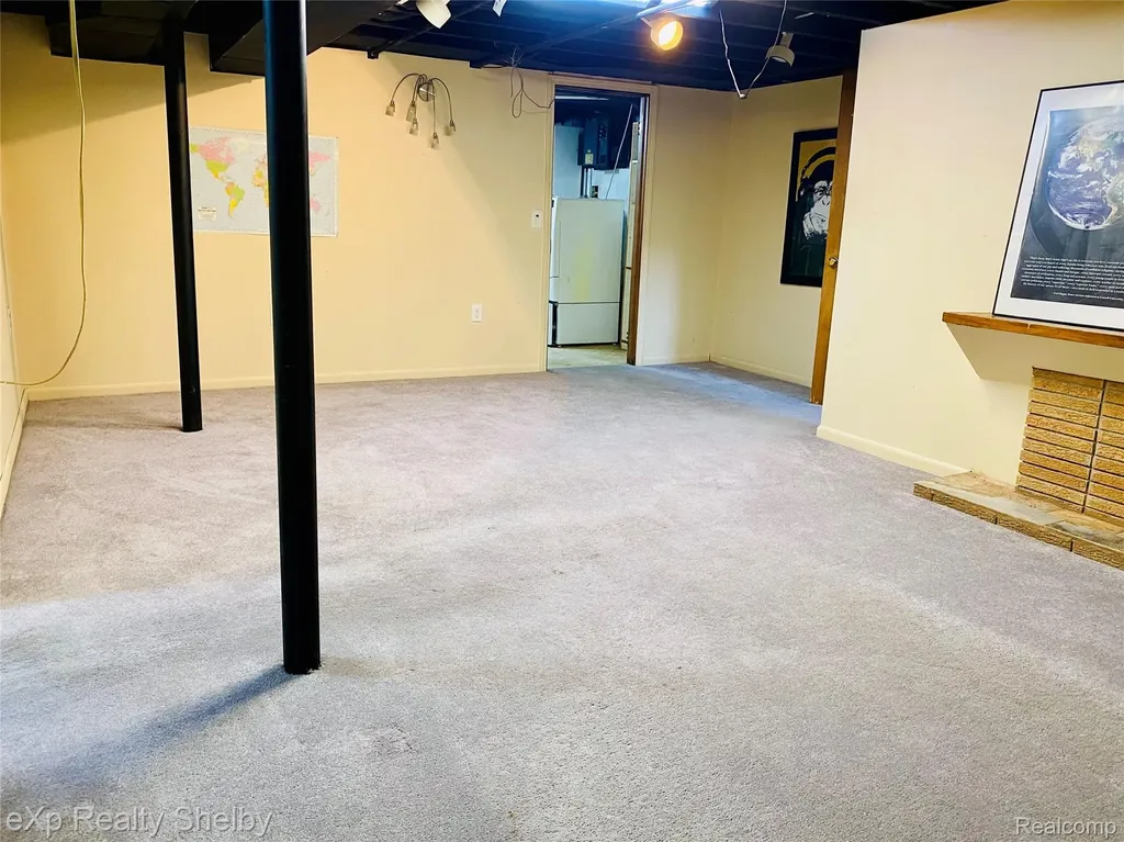 1545 Cynthia Avenue Madison Heights City MI 48071