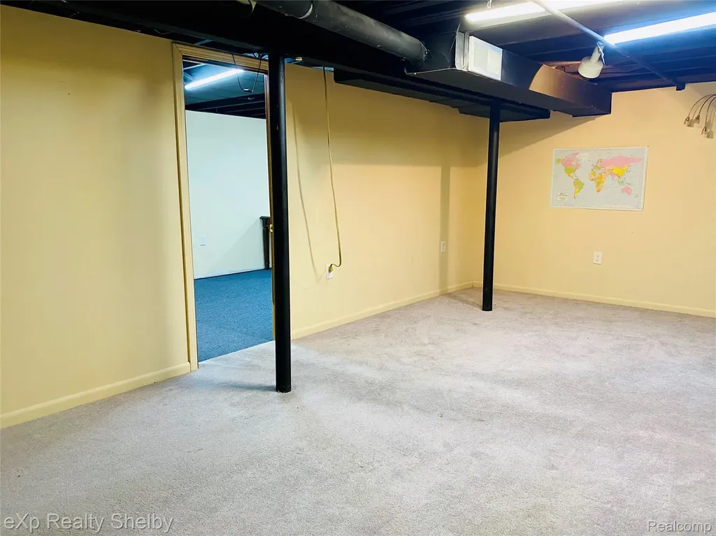 1545 Cynthia Avenue Madison Heights City MI 48071