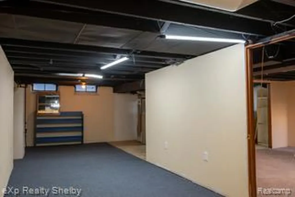 1545 Cynthia Avenue Madison Heights City MI 48071