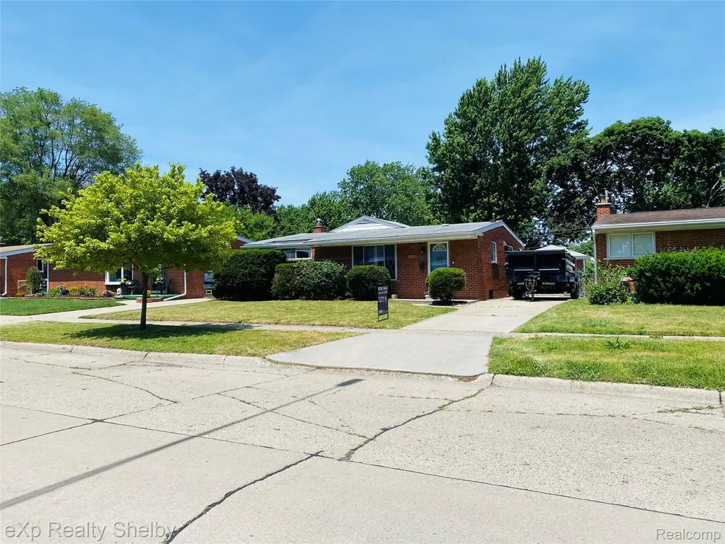 1545 Cynthia Avenue Madison Heights City MI 48071