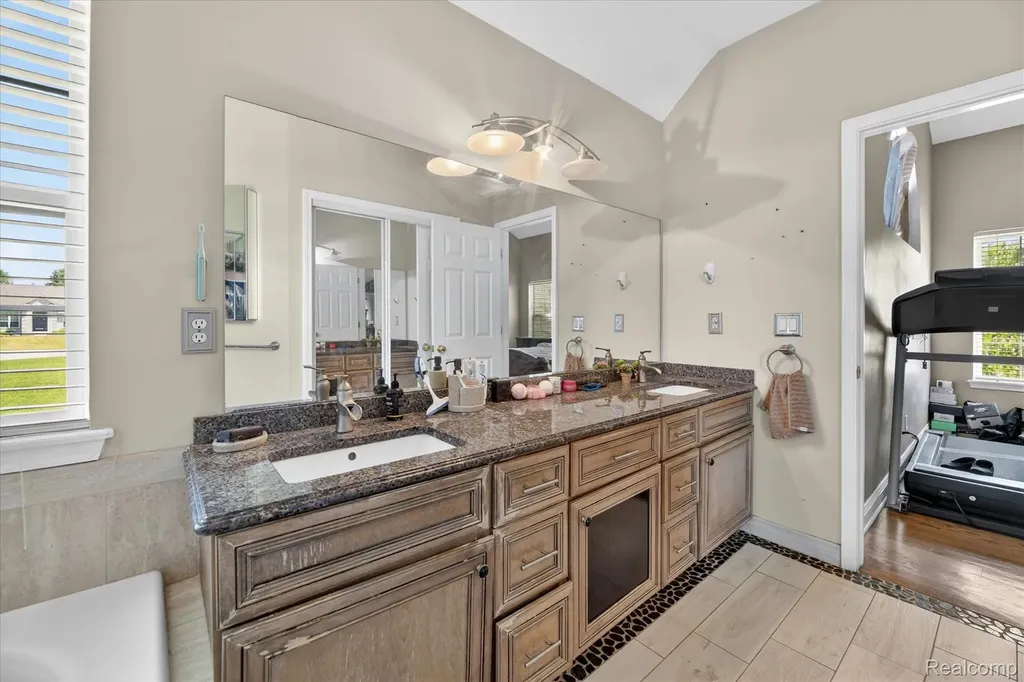 5324 Sequoia Court Burton City MI 48439