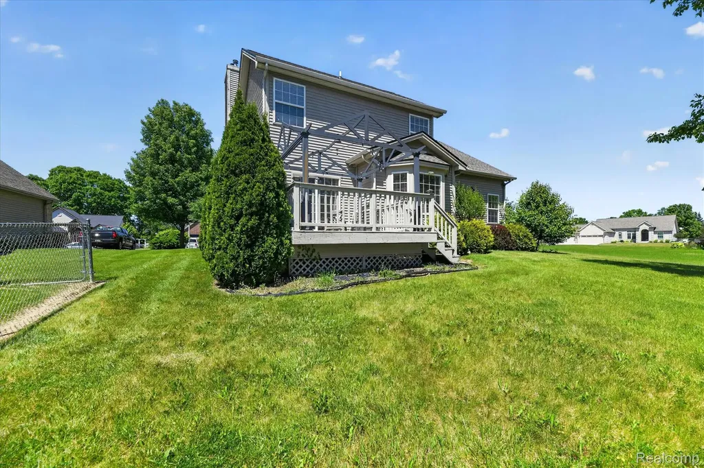 5324 Sequoia Court Burton City MI 48439