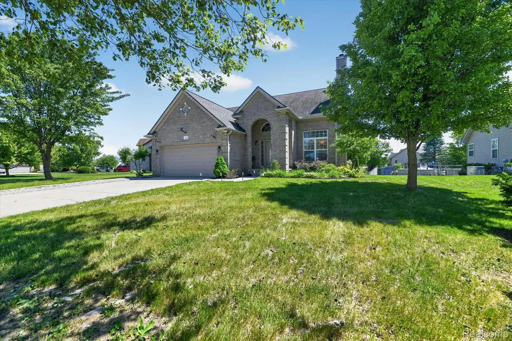 5324 Sequoia Court Burton City MI 48439