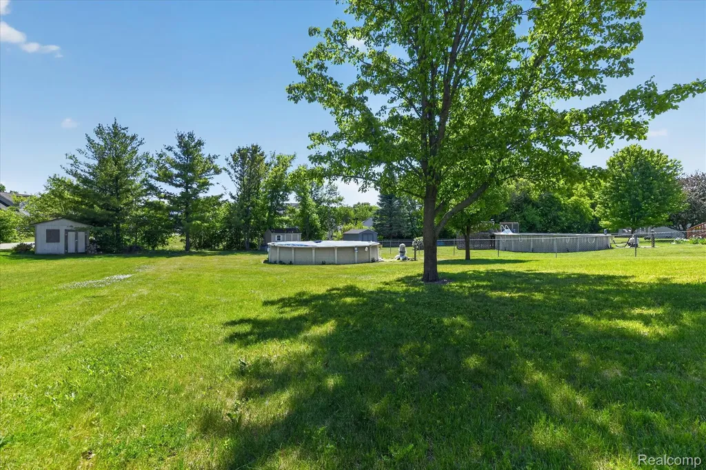 5324 Sequoia Court Burton City MI 48439