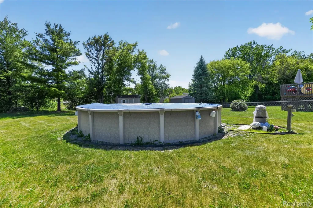 5324 Sequoia Court Burton City MI 48439