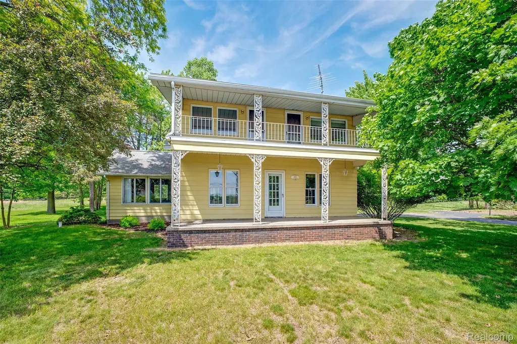 607 E King Street Corunna City MI 48817