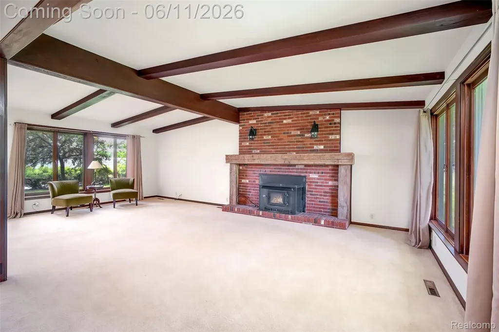 607 E King Street Corunna City MI 48817