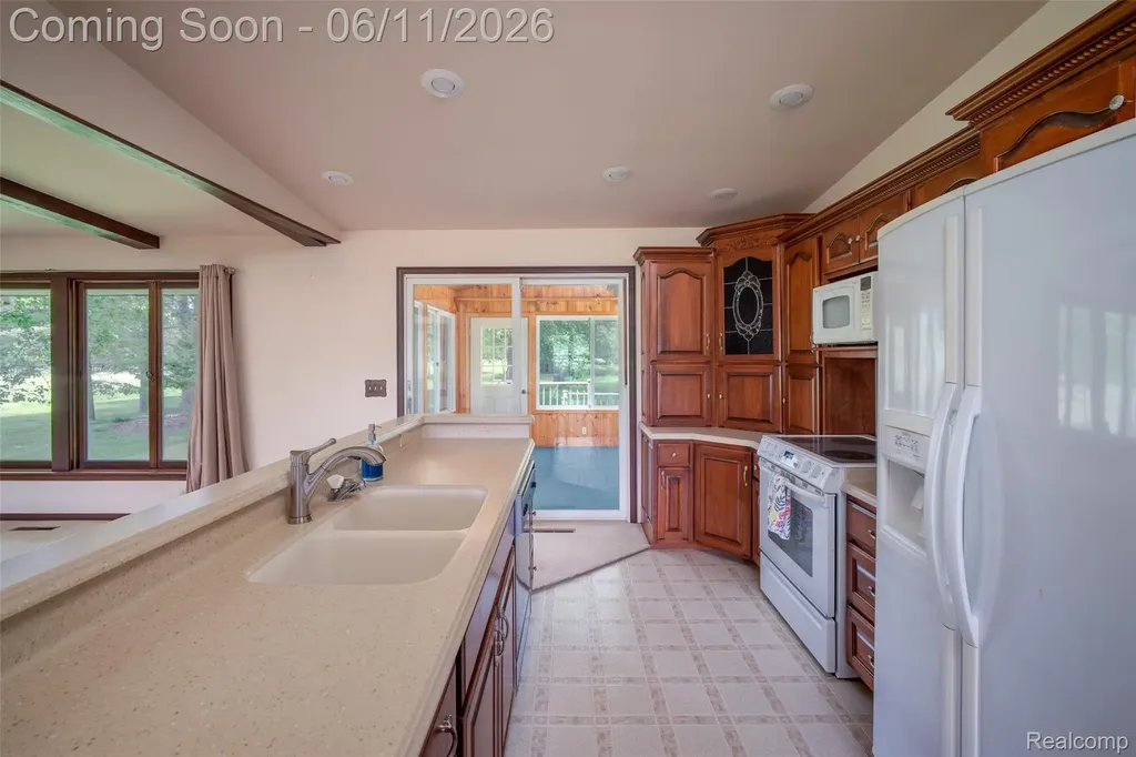 607 E King Street Corunna City MI 48817
