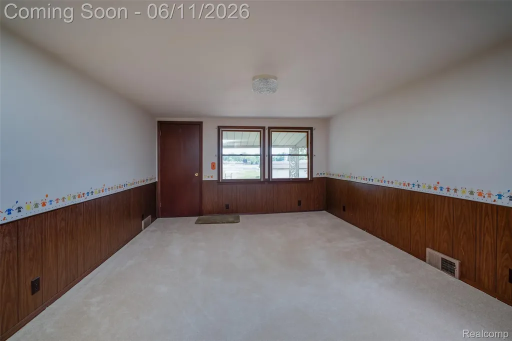 607 E King Street Corunna City MI 48817